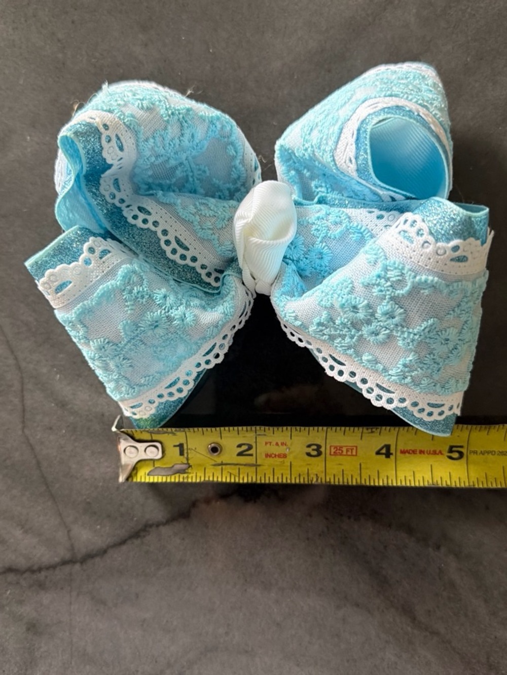 Source Unknown Light Blue Lace Bow Hair Clip with White Center